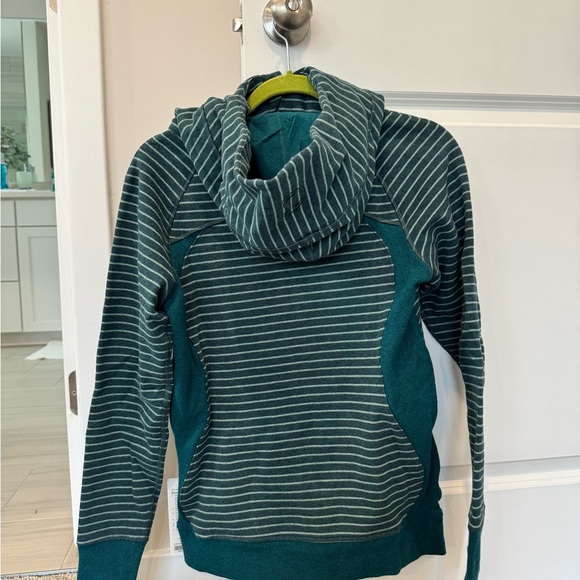 Lululemon scuba hoodie 8. NWT. - Picture 2 of 5